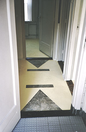 pliable product applied in a corridor